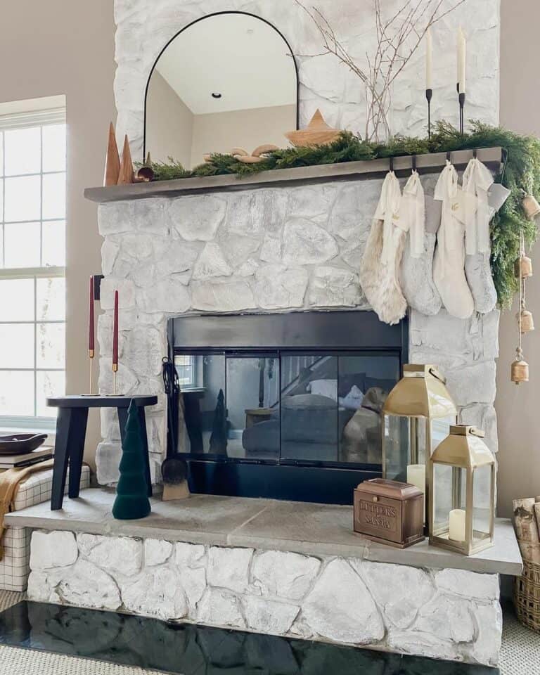 Farmhouse Christmas Mantel Décor with Natural Elements