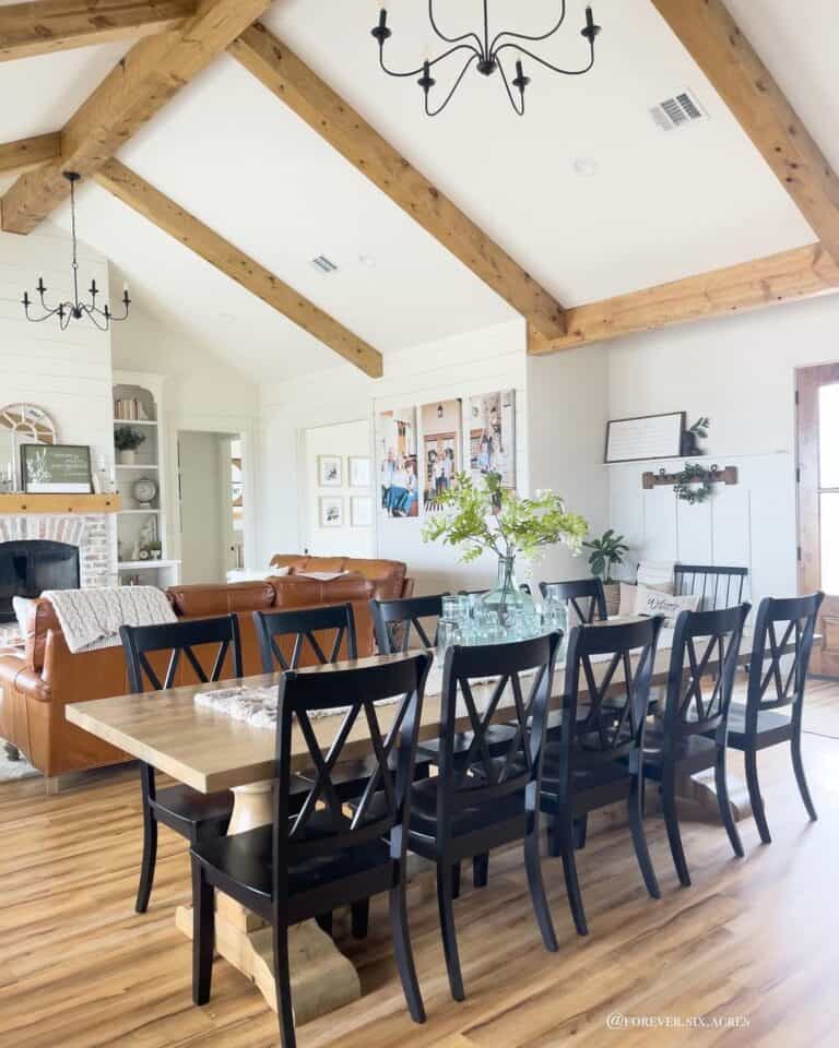 Cozy Living Room with Generous Dining Space