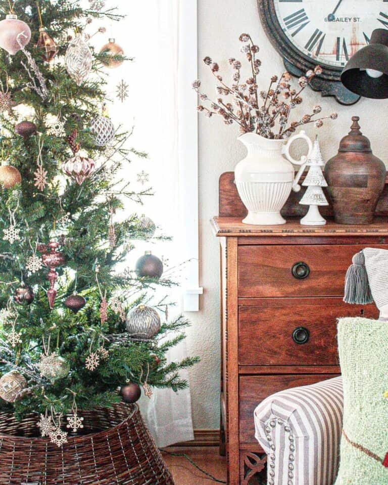 Festive Tree in a Large Woven Tree Collar
